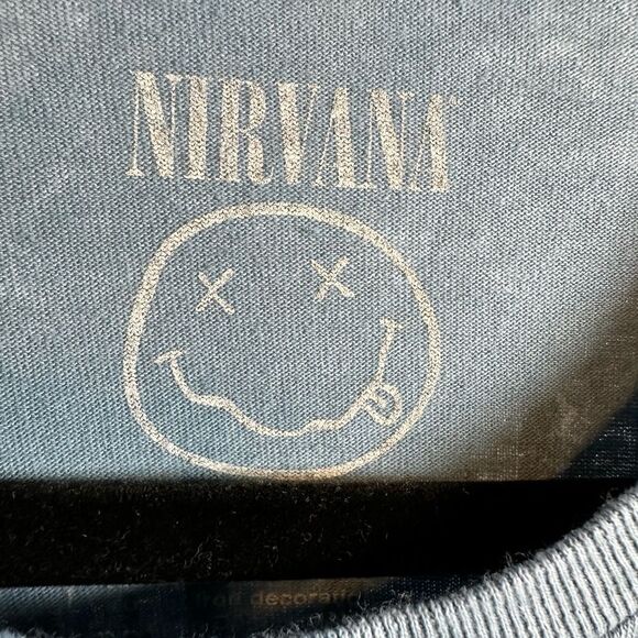 NWOT Unisex Blue Short Sleeve Tee Short Nirvana 1993 Concert Tour - Size Large - Picture 5 of 7